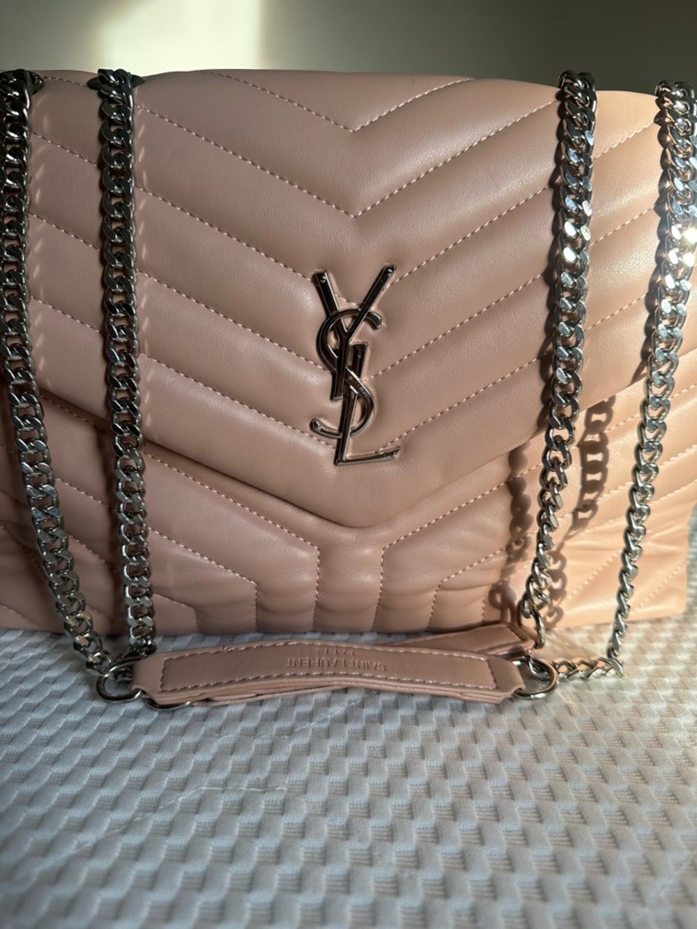 Saint Laurent Chevron Quilted Shoulder Bag in Pale Pink with Silver Hardware - Picture 5 of 8